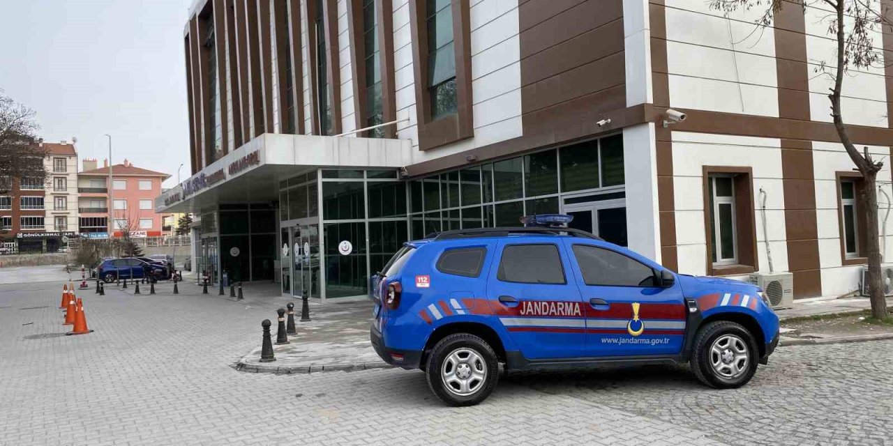 Konya’da Mibzerin Altında Kalan Çiftçi Yaralandı