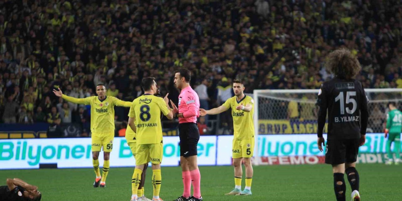 Trendyol Süper Lig: Hatayspor: 0 -  Fenerbahçe: 2 (ilk Yarı)