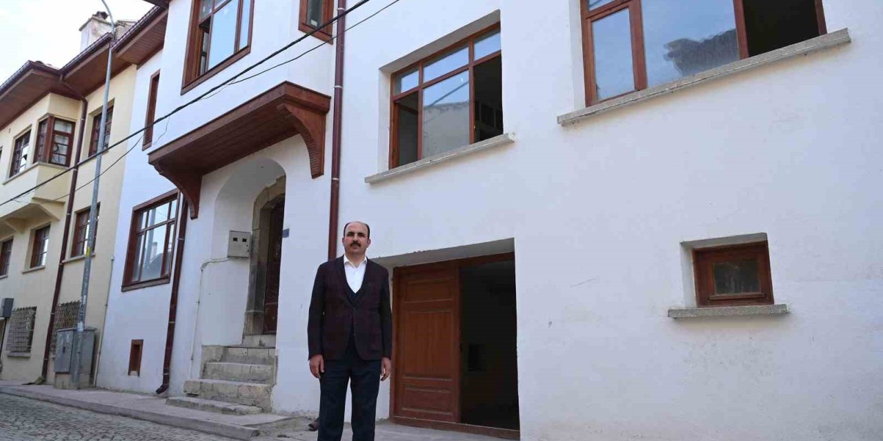 Başkan Altay: "tarık Buğra’nın Hatıralarını Akşehir’deki Evinde Yaşatacağız"