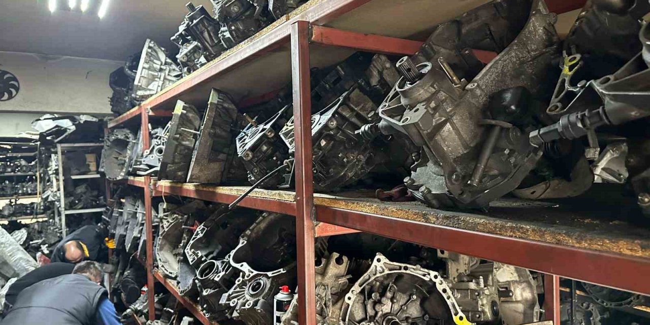 Kayseri’de 15 Adet Kaçak Otomobil Motoru Ele Geçirildi