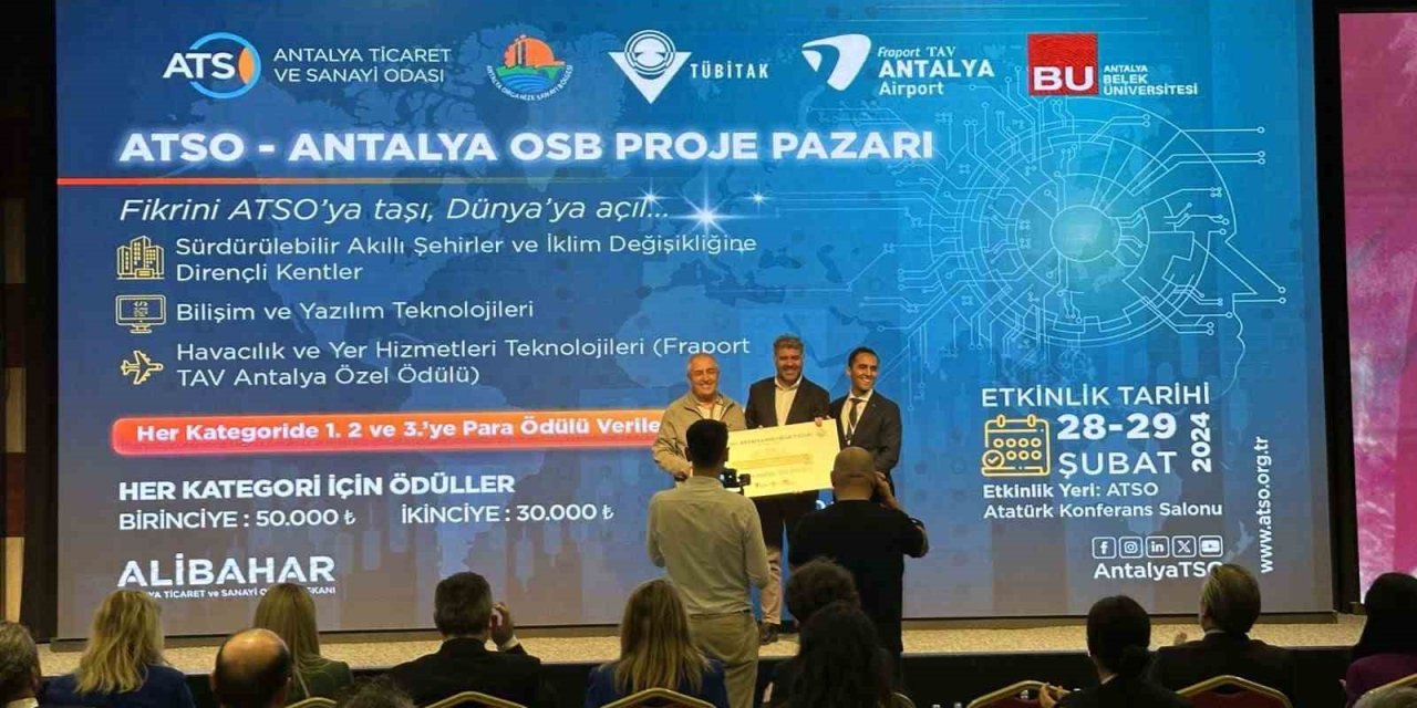 Estü’lü Tayfun Koçak’a 2 Ödül Birden