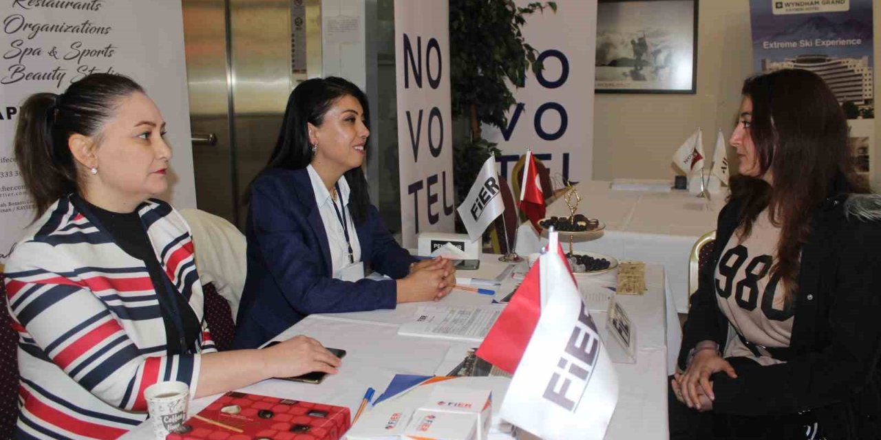 Kayseri’nin Turizm Potansiyelini Artıracak ’istihdam Ve Kariyer Günleri’ Başladı