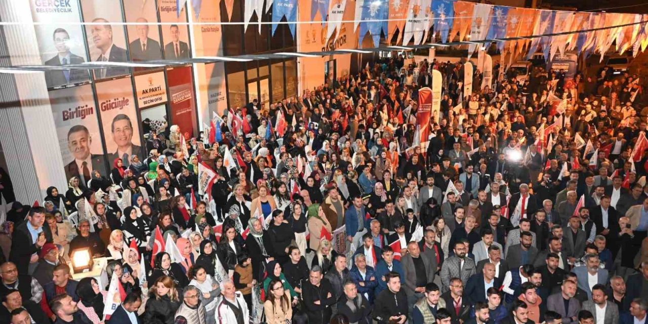 Tütüncü’nün Alanya Seçim Ofisi Ziyareti Mitinge Dönüştü