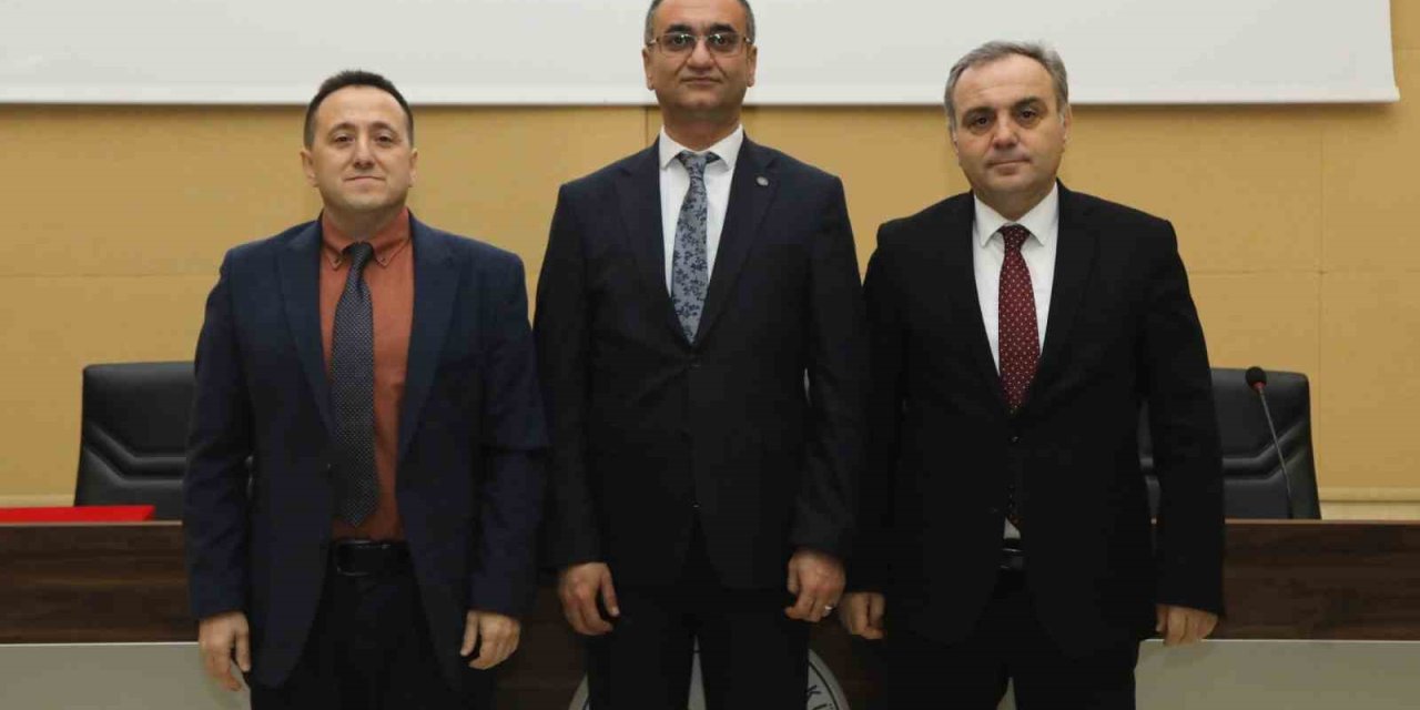 Rektör Prof. Dr. Altun: "binanın Yüksekliği Arttıkça İzolatör Kullanımı Sıkıntıya Girer"