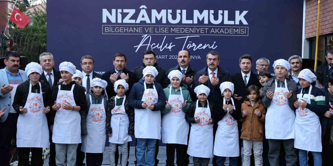 Bakan Tekin, Nizamülmülk Lise Medeniyet Akademisi’nin Açılışını Yaptı