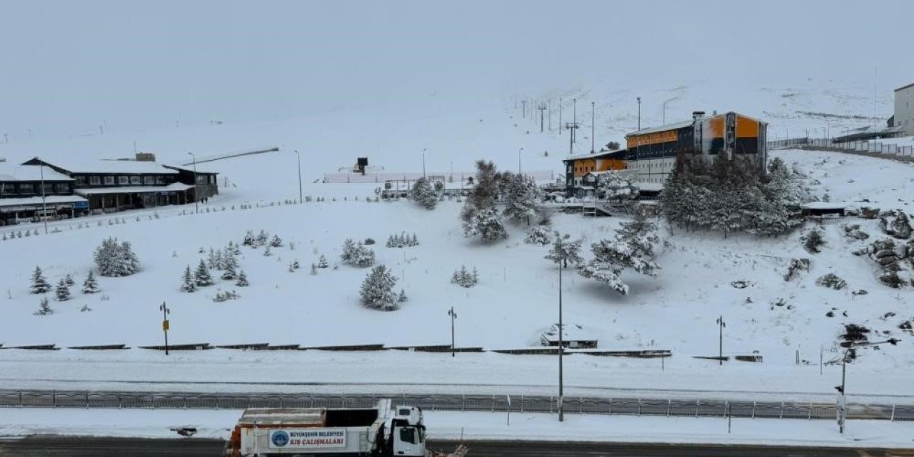 Erciyes’te Hem Kar Hem Sis Etkili Oldu