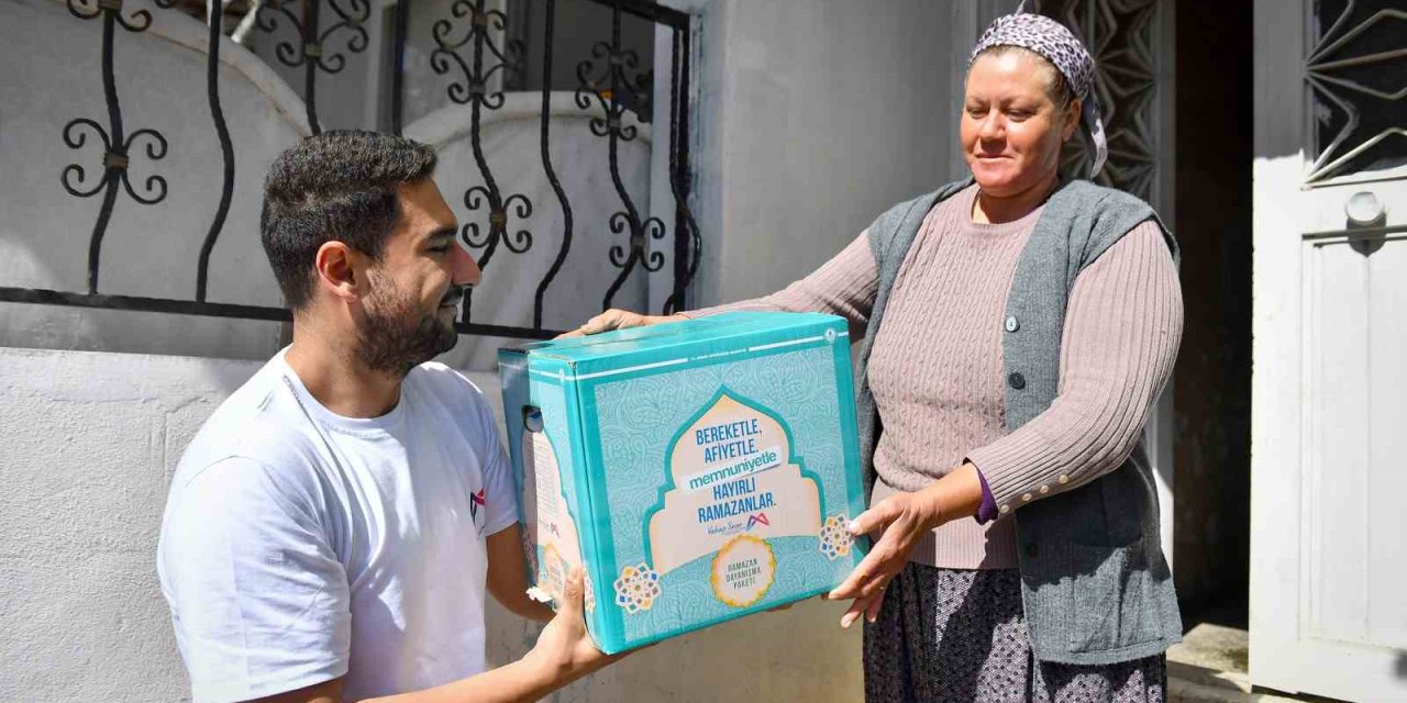Mersin’de 144 Bin Haneye ’ramazan Dayanışma Paketi’ Ulaştırılacak