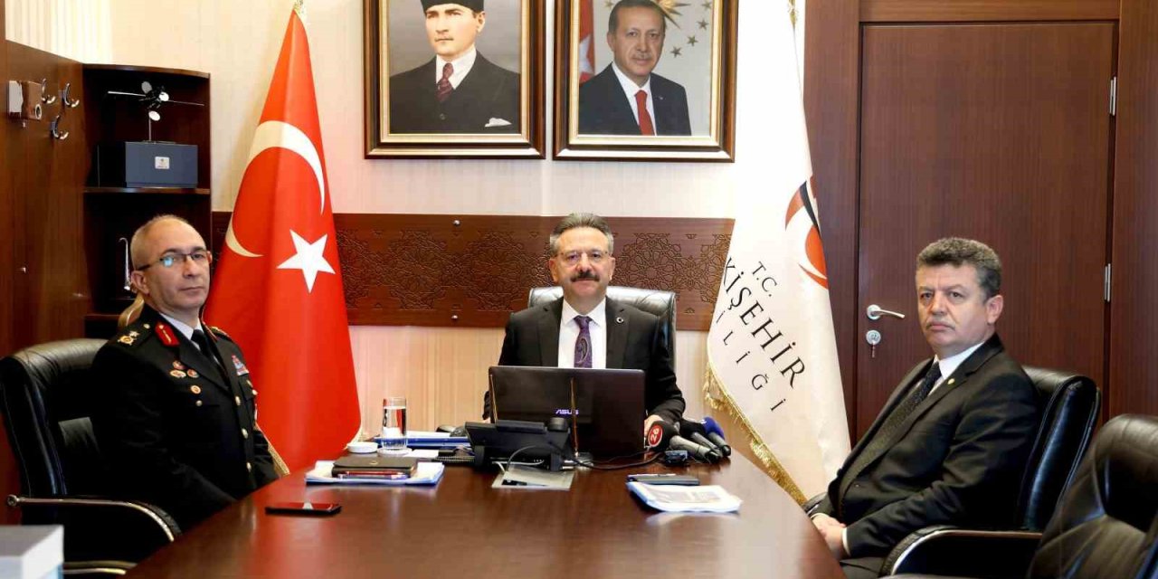 Eskişehir Valisi Hüseyin Aksoy, Güvenlik Değerlendirme Toplantısı Düzenledi