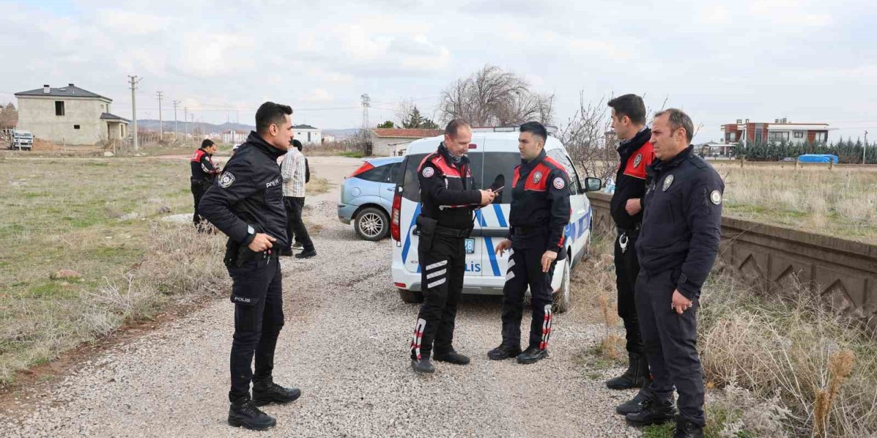 Uyuşturucudan Aranan Şahıs Polisle Yaşanan Kovalamacada Yakalandı