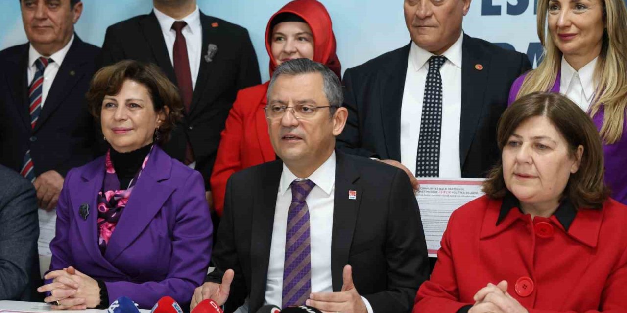 Chp Genel Başkanı Özel, Kadınlar Gününde Kadın Adayı Köksal’ı Eleştirdi