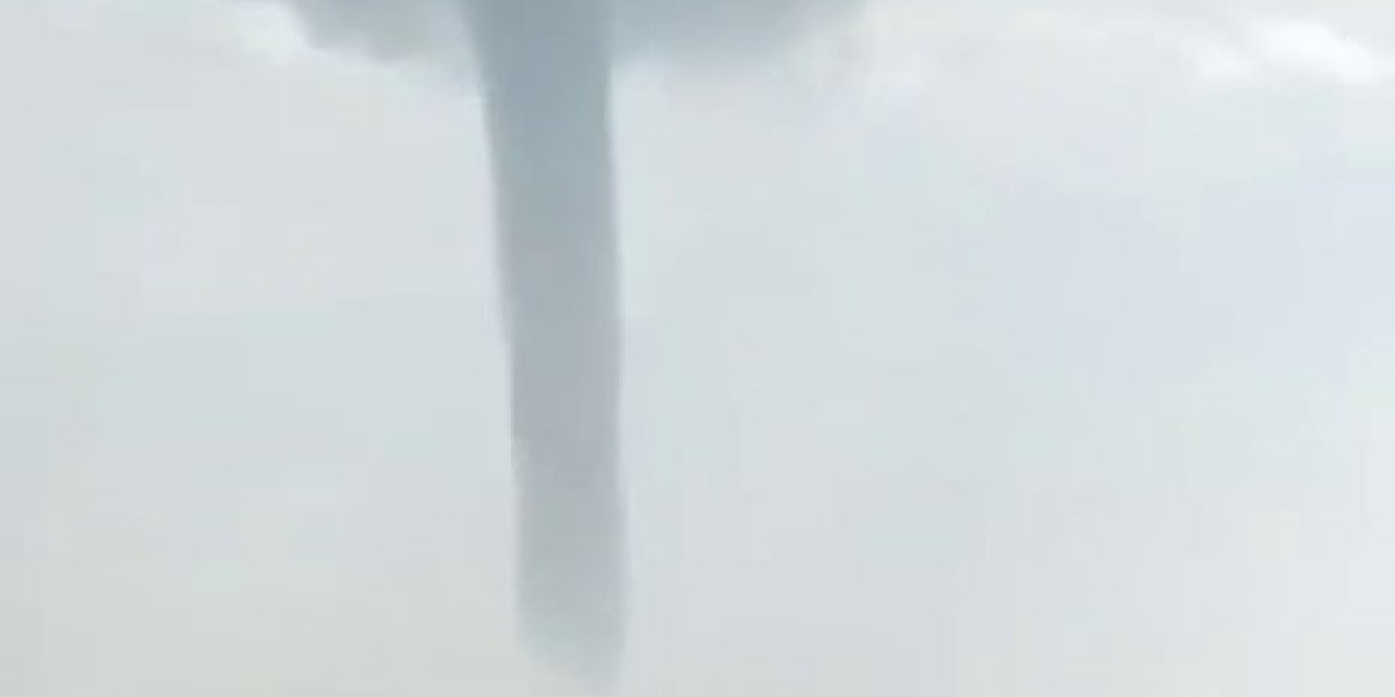 Antalya’da Balıkçılar Dev Hortumu Denizden Görüntüledi