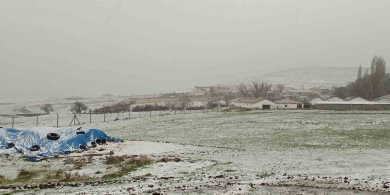 Kulu’da Dolu Yağışı Etkili Oldu