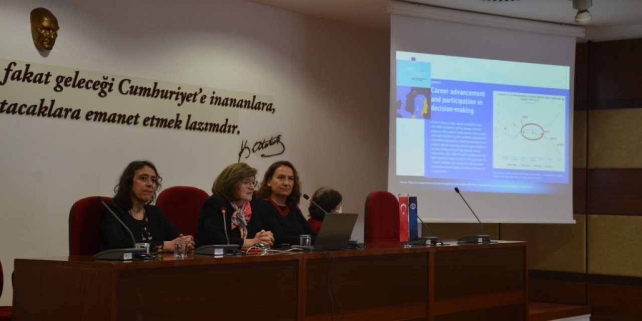 Estü Bitek, Akaum Ve Eskam Paydaşlığında “kadının Güçlenmesi Ve Liderlik” Paneli Düzenlendi