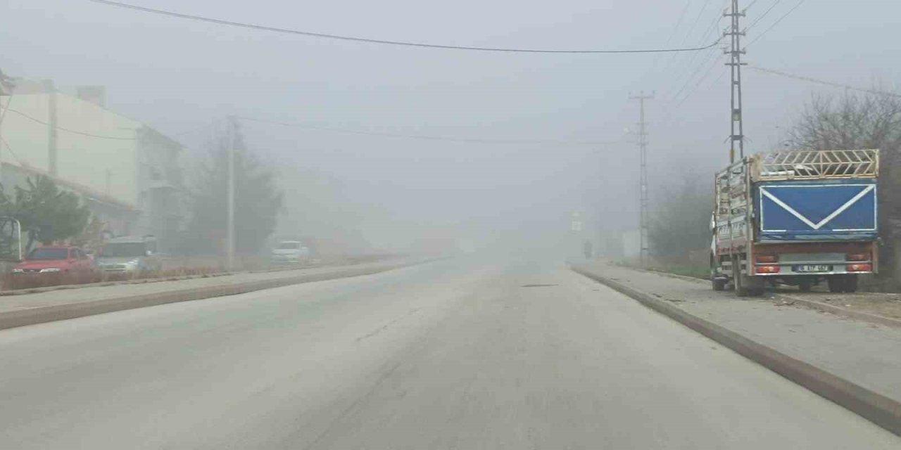 Eskişehir’de Etkili Olan Sis Görüş Mesafesini Azalttı