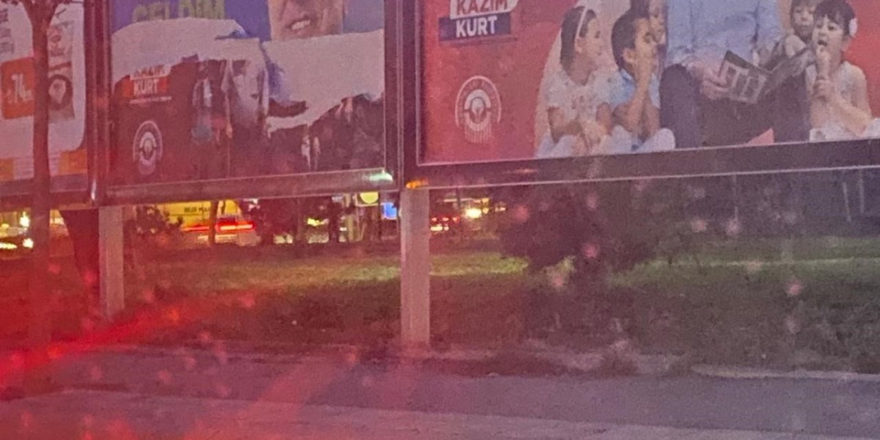 Özkan Alp’in Pankartlarına Çirkin Saldırı