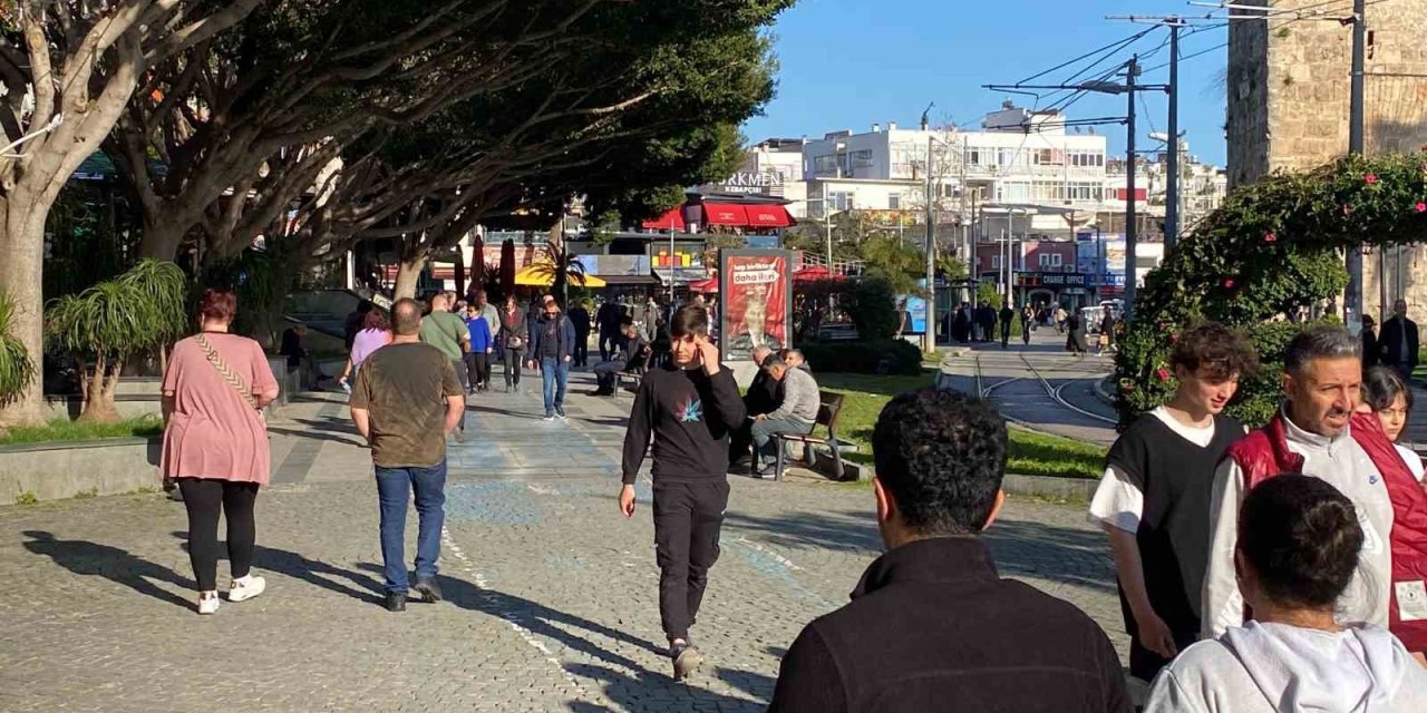 Akdeniz’de 4.7 Büyüklüğünde Deprem