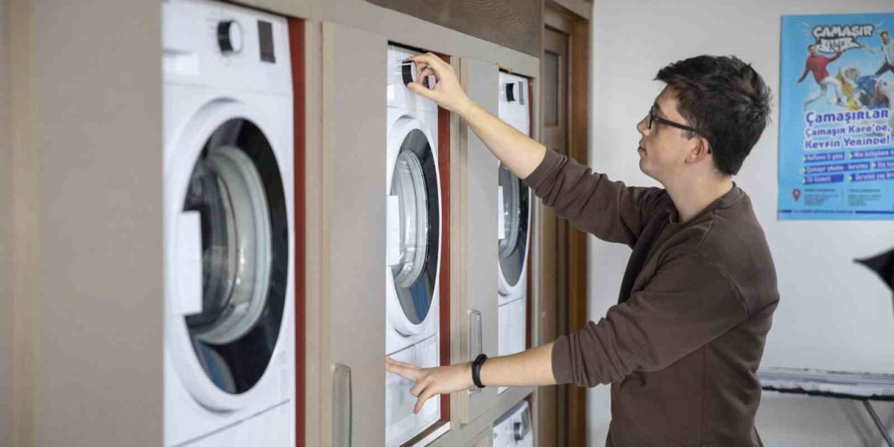 Üniversite Öğrencileri, Çamaşır Kafe İle Zamandan Ve Bütçeden Tasarruf Ediyor