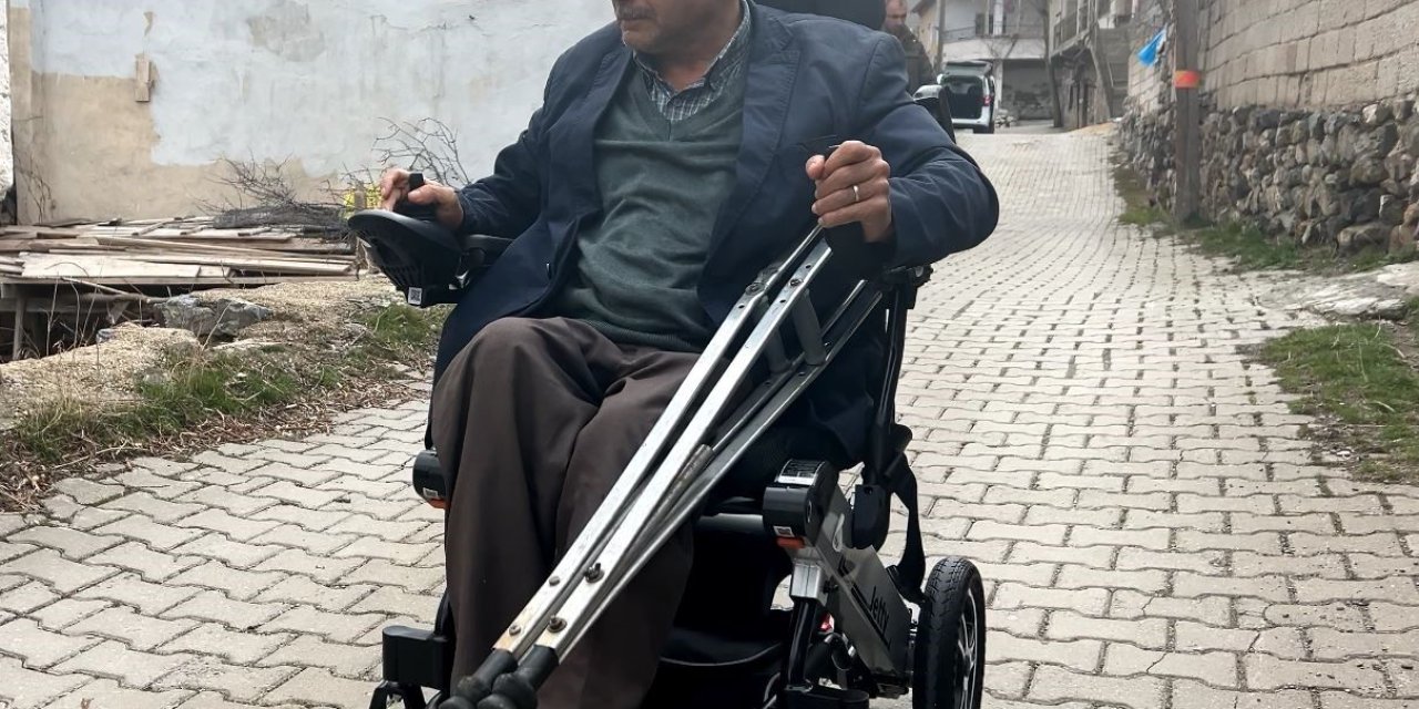 Başkan Büyükkılıç, Akülü Sandalye İsteyen Vatandaşın Talebini Anında Yerine Getirdi