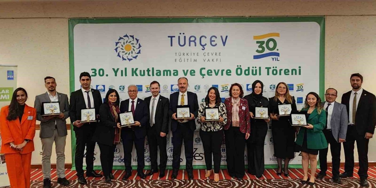 Alanya Belediyesi’ne ‘en İyi Çevre Eğitim Ve Bilinçlendirme Etkinlikleri Ödülü’