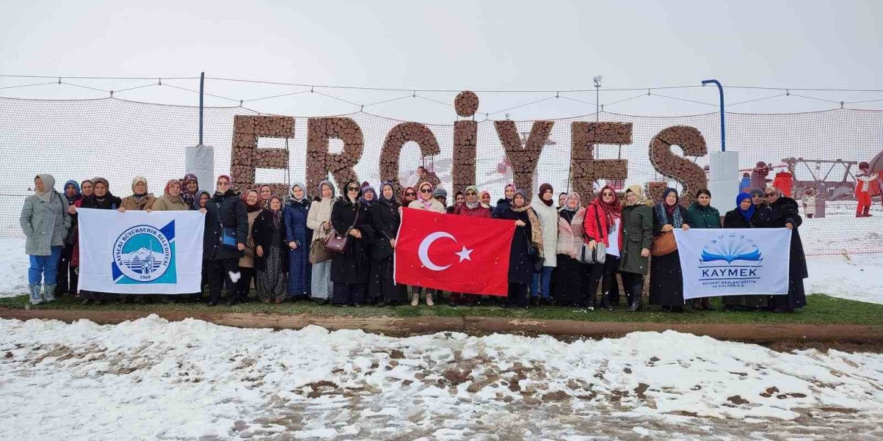 Kaymek, Erciyes’i Yakından Görmeyen Kursiyerlerini Zirvede Buluşturmaya Devam Ediyor
