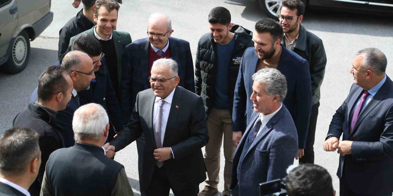 Genç Dostu Başkan, Kampüs Buluşmaları’nda Öğrencilerle Bir Araya Geldi