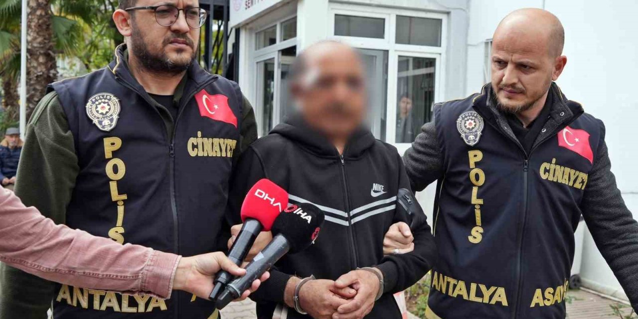 Karısını 8 Bıçak Darbesiyle Öldürdü, ’pişman Değilim’ Dedi