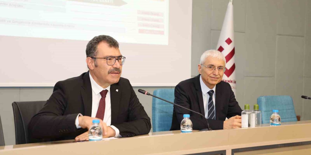 Estü’de Tübitak Süreçlerinin Değerlendirilmesi Ve Geliştirilmesine Yönelik Söyleşi Düzenlendi