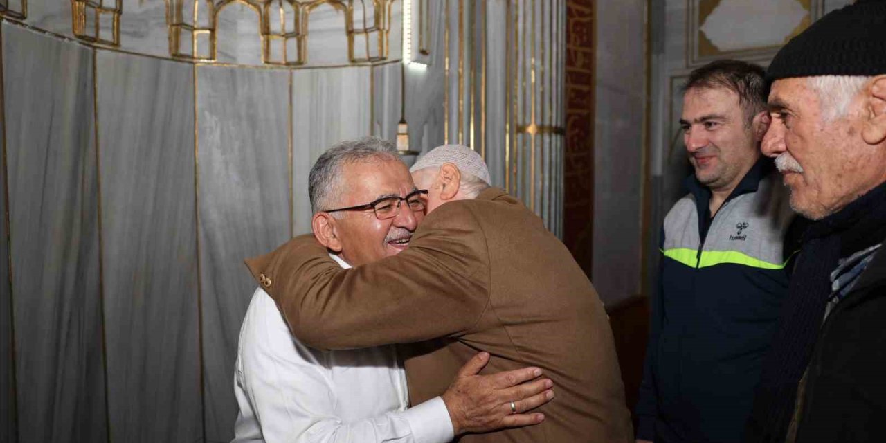 Başkan Büyükkılıç’tan Esnaf Ve Vatandaşların Taleplerine Anında Talimat