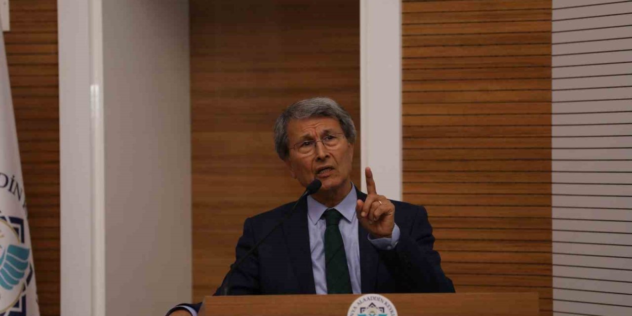 Prof. Dr. Halaçoğlu’ndan Gençlere "kendinizi Geliştirin" Tavsiyesi