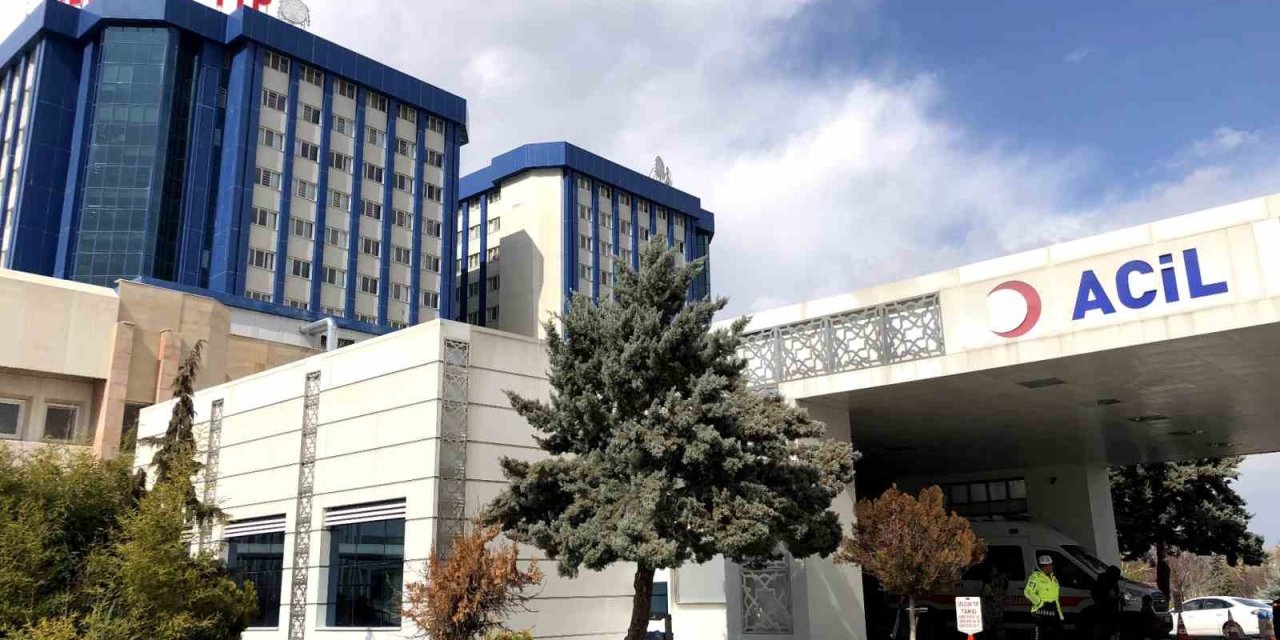 Konya’da Eğitim Uçağı Şantiye Alanına Düştü, İş Makinesi Operatörü Askeri Personel Hayatını Kaybetti