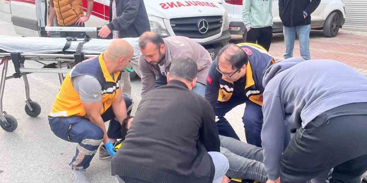 Manavgat’ta 3 Araçlı Zincirleme Kaza: 2 Yaralı