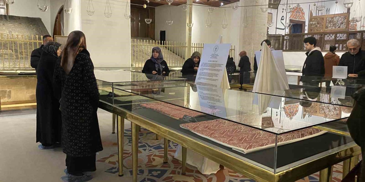 Mevlana Müzesi’ndeki Sakal-ı Şerif Tekrar Ziyarete Açıldı