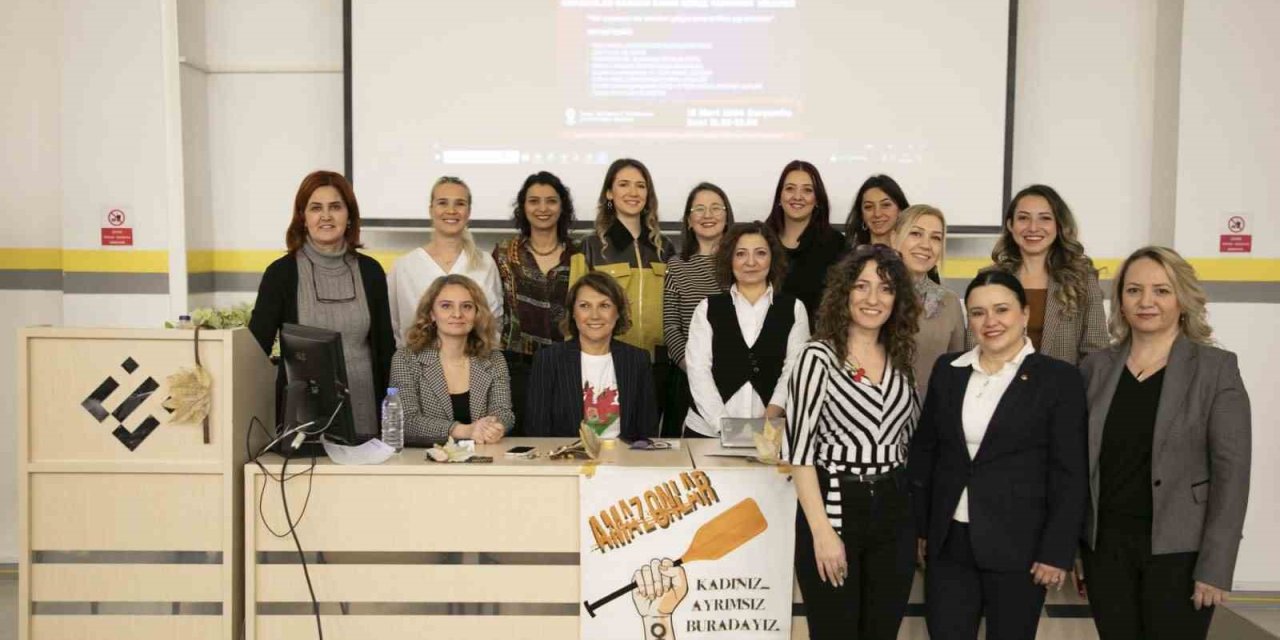 Estü, Amazonlar Dragon Kadın Kürek Takımı Söyleşisine Ev Sahipliği Yaptı