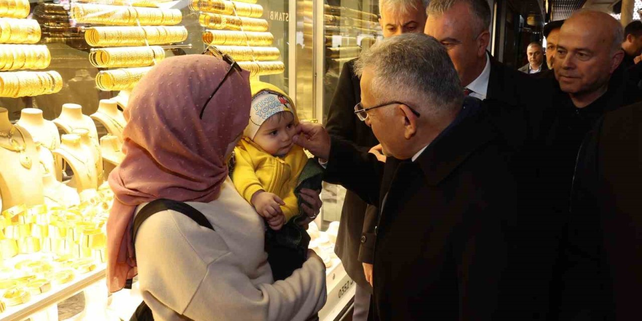 Esnafla Buluşan Büyükkılıç: “durmak Yok, Koşmaya Devam”