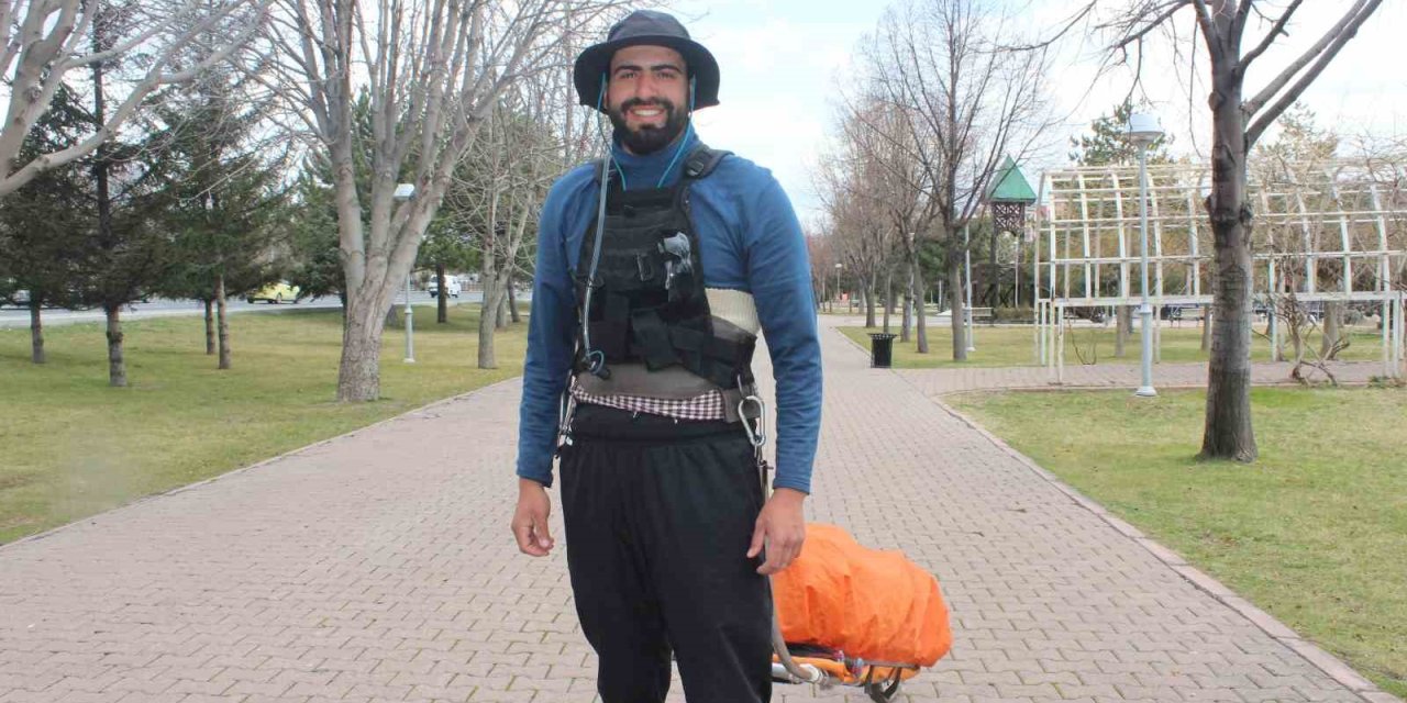 4 Bin 500 Kilometre Yürüyen Mohamed’in Hedefi ‘kabe’