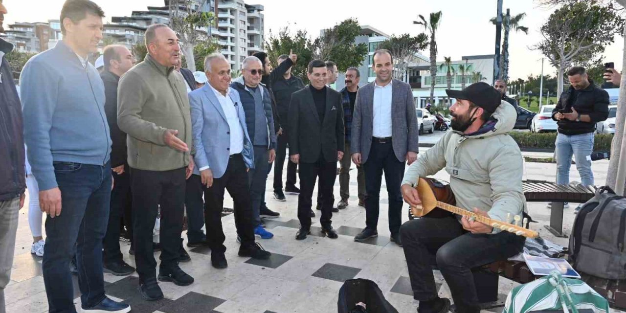 Tütüncü, Konyaaltı Sahilinde