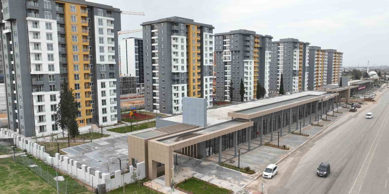 Kepez Güneş Mahallesi’nde Anahtarlar Veriliyor