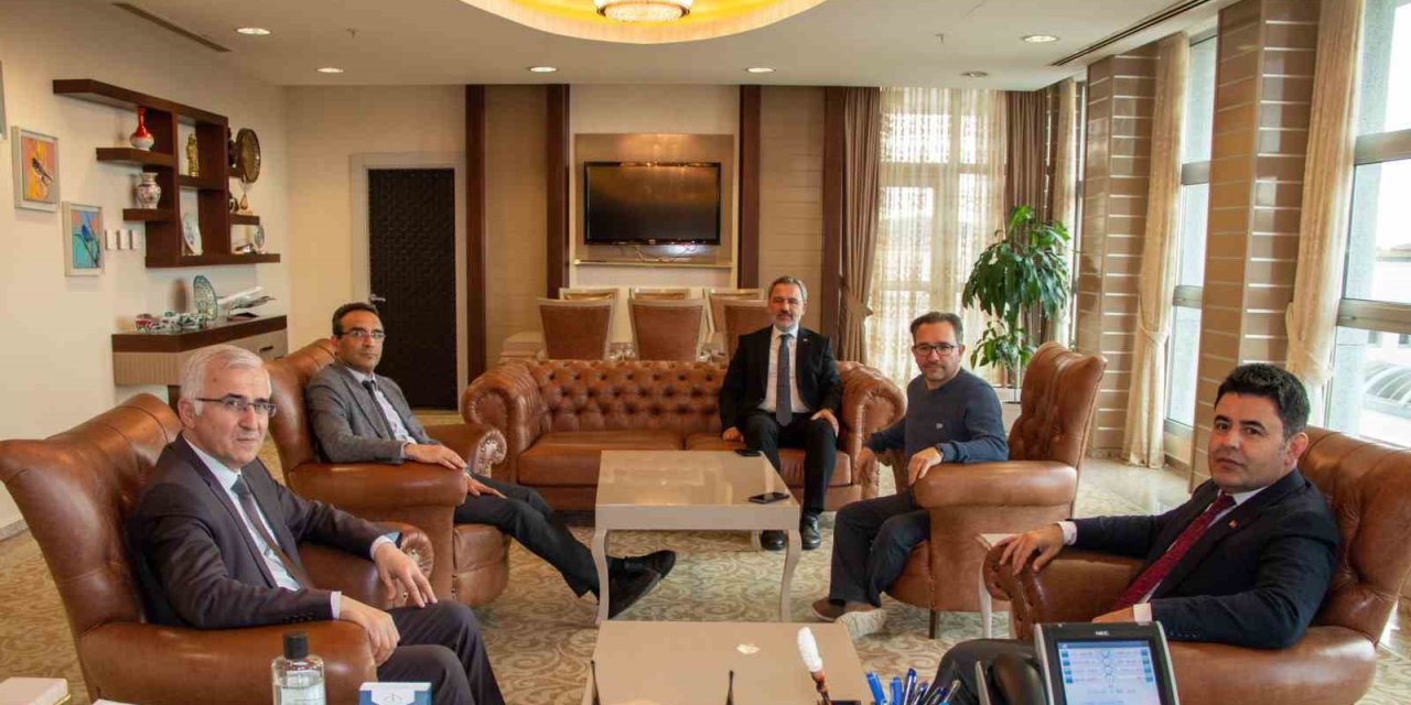 Bakan Yardımcısı Boyraz’dan Esogü Rektörü Prof. Dr. Çolak’a Ziyaret