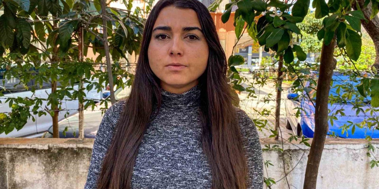 Öğretmenin Öğrencisinin Ağzını Kapatarak Çenesini Sıkması Öğretmen Anneyi İsyan Ettirdi