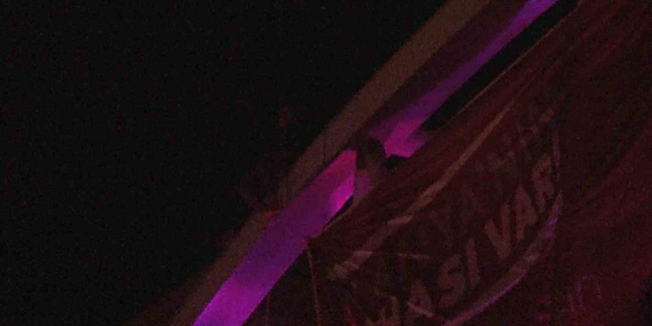 İntihar Etmek İçin Çıktığı Üst Geçitten Düşen Genç Hayatını Kaybetti