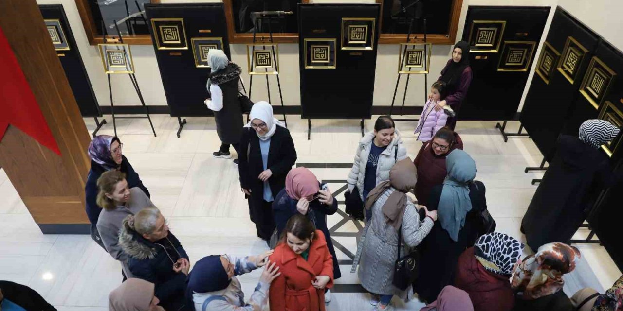 Esmaül Hüsna Sergisi’ne Yoğun İlgi