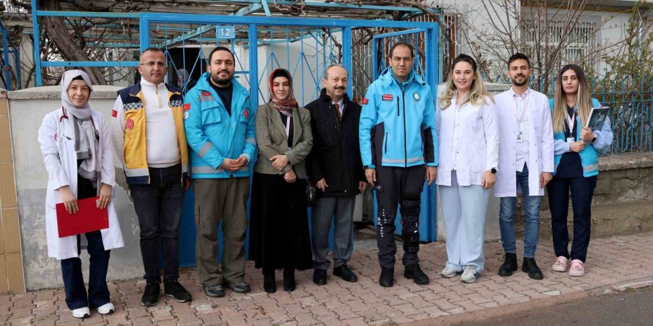 İl Sağlık Müdürü Erşan’dan Evde Sağlık Hizmeti Alan Hastalara Ziyaret