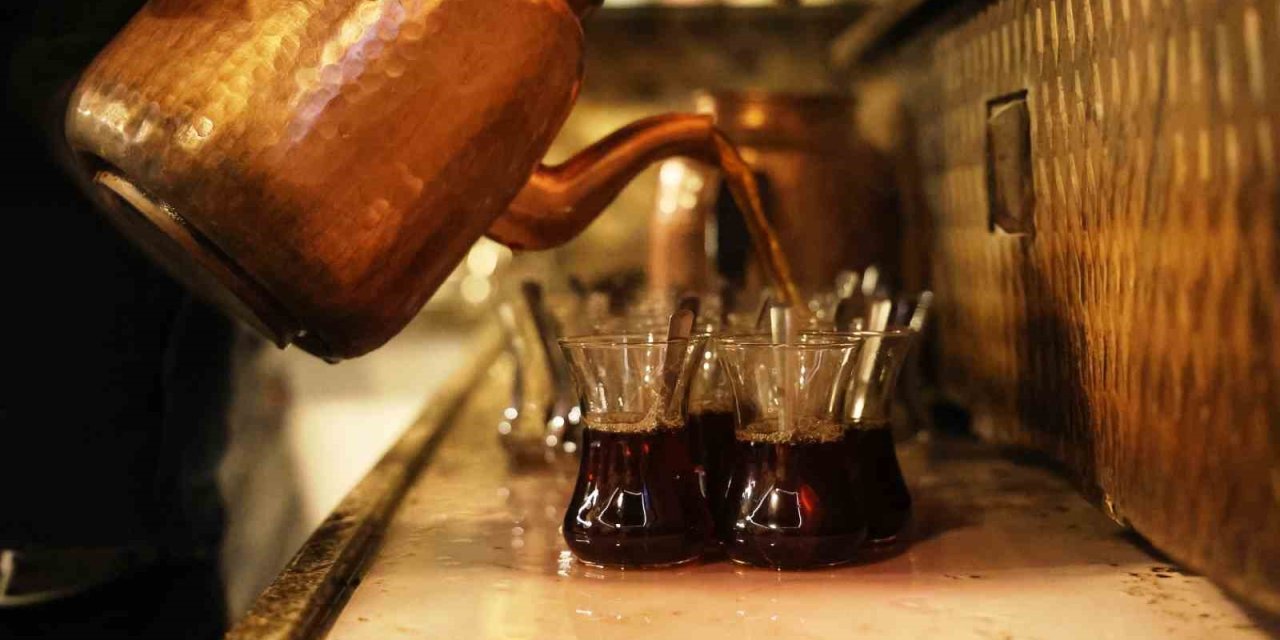 İftar İle Sahur Arası Vazgeçilmez Lezzet: ’közde Çay’
