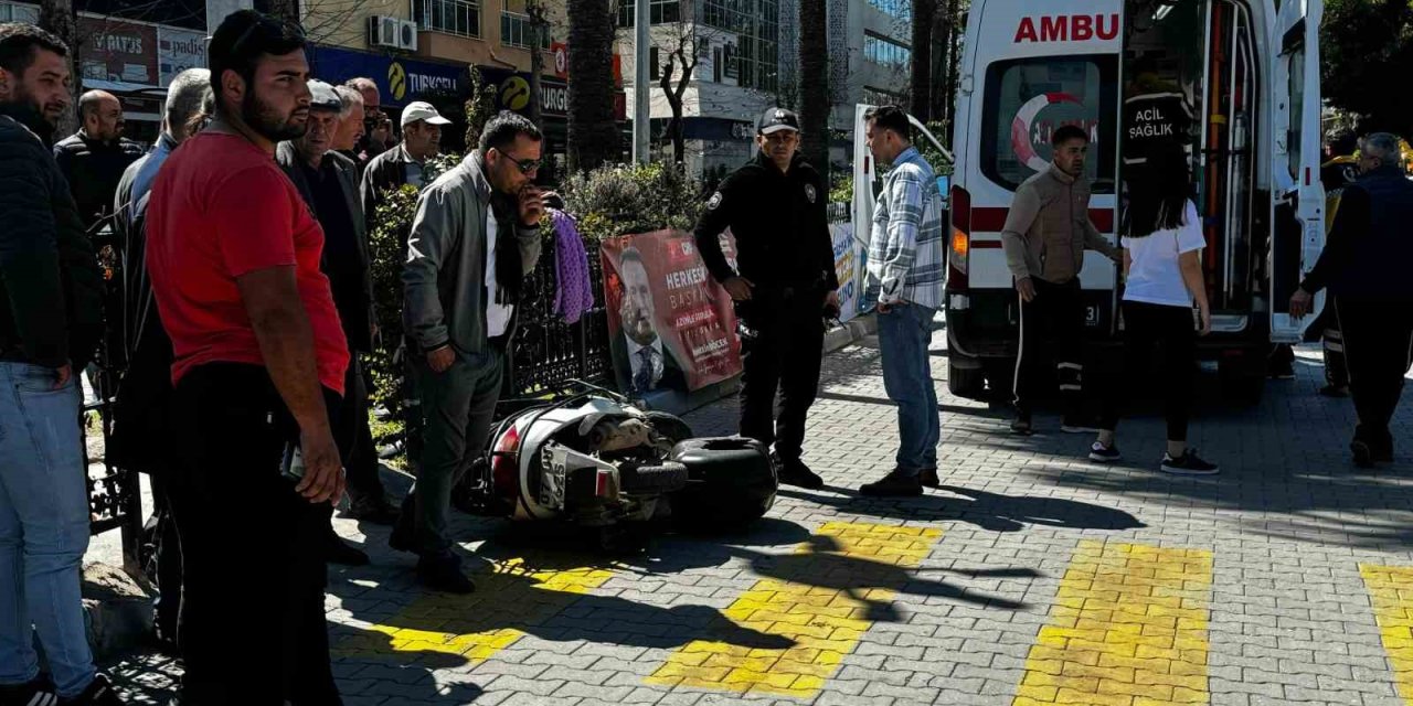 Yayaya Yol Vermek İsterken Kazaya Karıştılar: 2 Yaralı