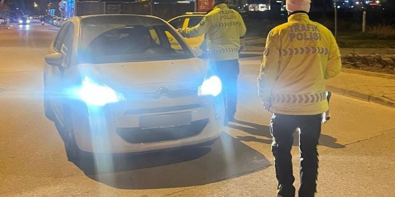 Gece Saatlerinde Yapılan Trafik Uygulamasında 213 Bin 177 Tl Ceza Kesildi
