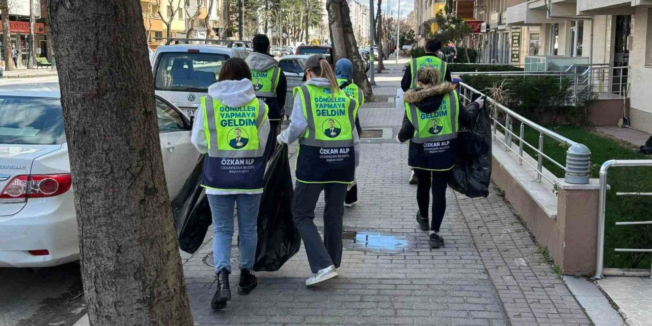 Özkan Alp Gönüllüleri, Duyarlılığı Arttırmak İçin Çöp Topladı