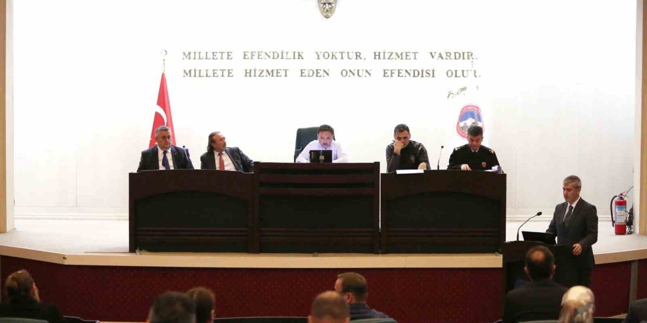 İntiharı Önleme İl Koordinasyon Kurulu Vali Çiçek Başkanlığında Toplandı