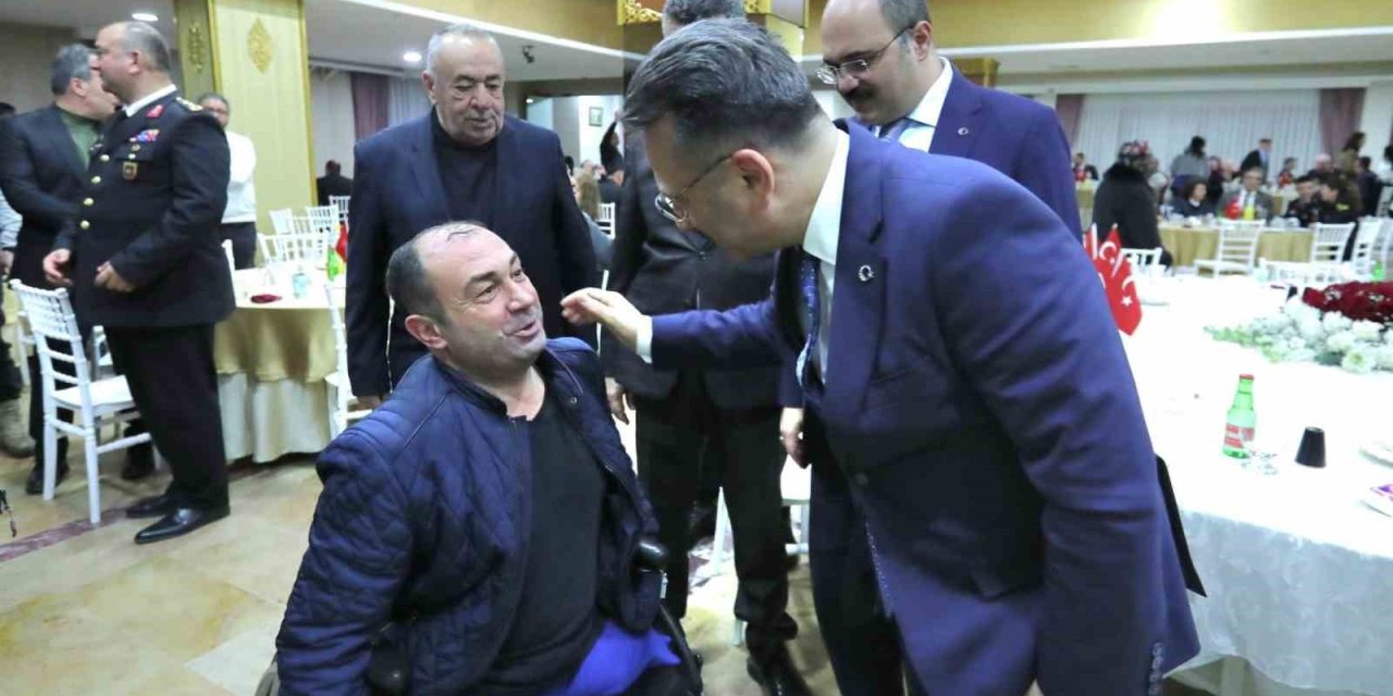 Şehit Aileleri Gaziler Ve Aileleri Onuruna İftar Yemeği Düzenlendi