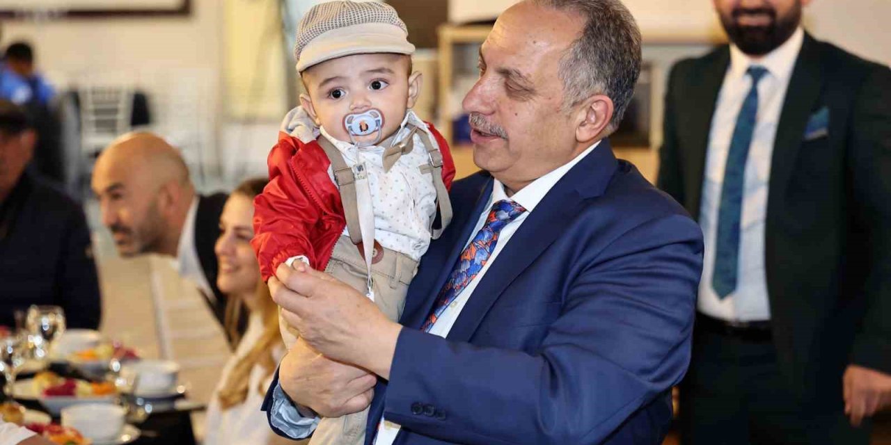 Talasgücü Belediyespor Altyapı Sporcularıyla Buluşan Başkan Yalçın;