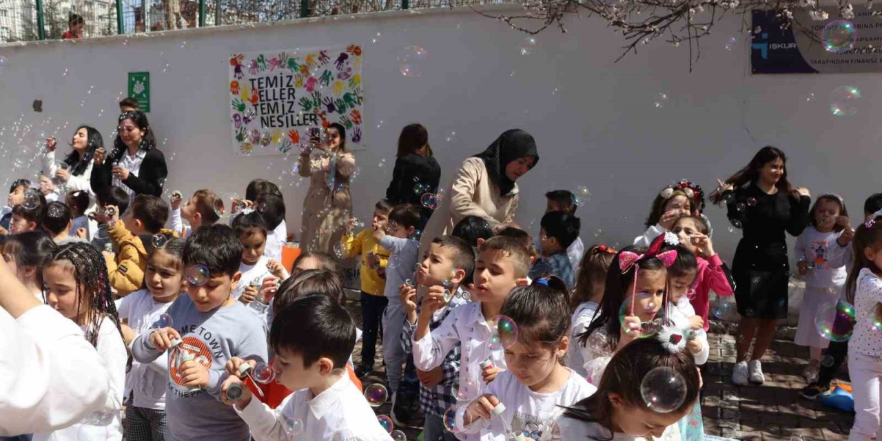 Anaokulu Öğrencilerinden Renkli Etkinlik: Hijyene Dikkat Çektiler